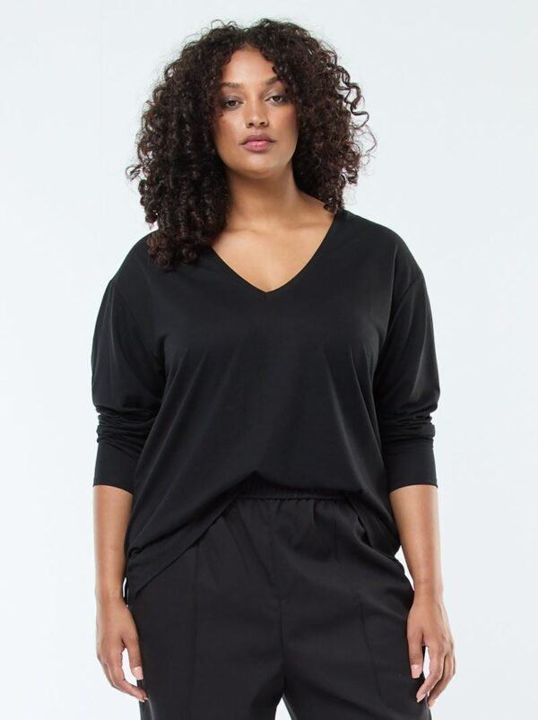 قميص Camiseta básica cuello en V