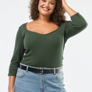 قميص Camiseta con escote