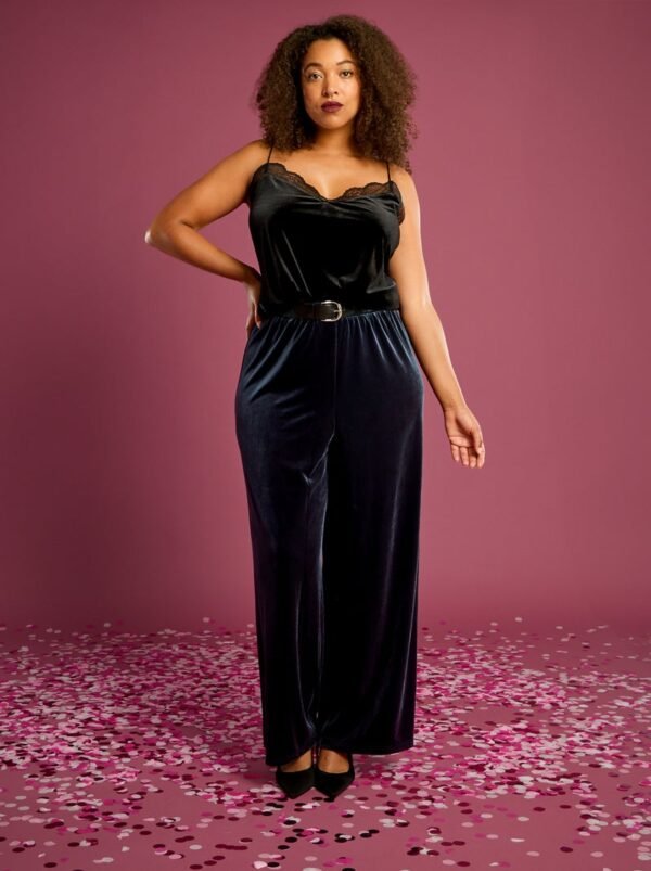 بنطلون Pantalón ancho de terciopelo