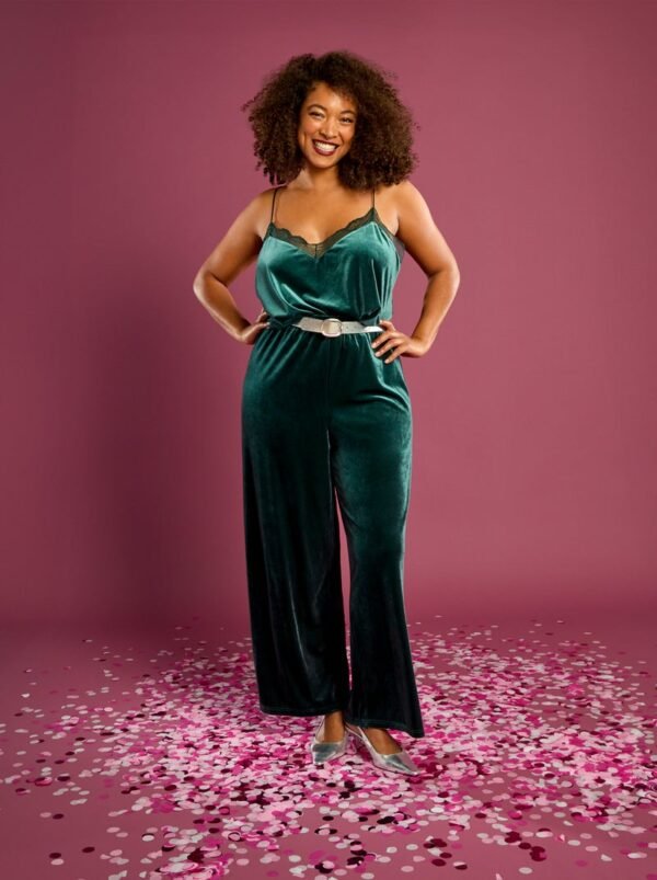 بنطلون Pantalón ancho de terciopelo