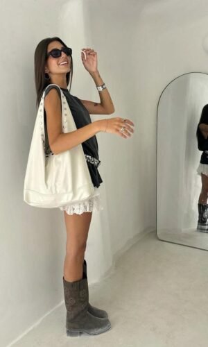 08989673712-p1 حقيبة Bolso Bershka tachas