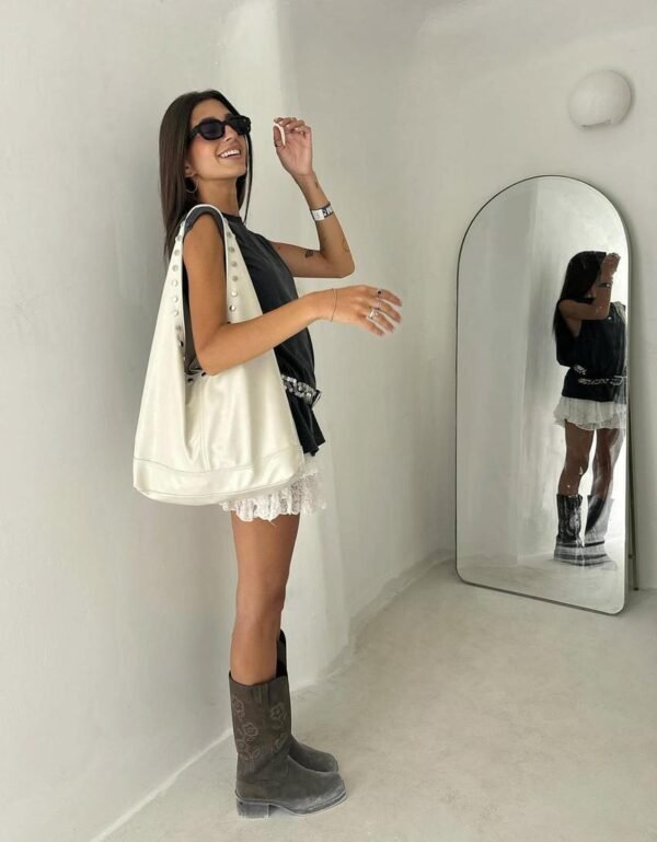 حقيبة Bolso Bershka tachas