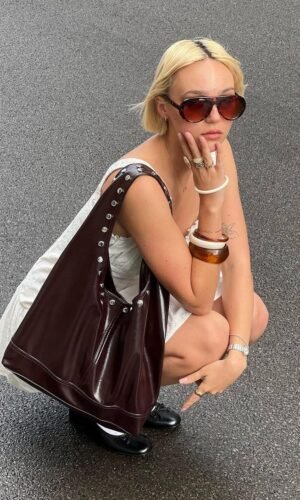 08989673717-p1 حقيبة Bolso Bershka tachas