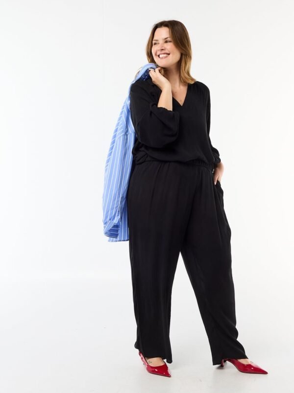 بنطلون Pantalón ancho de punto