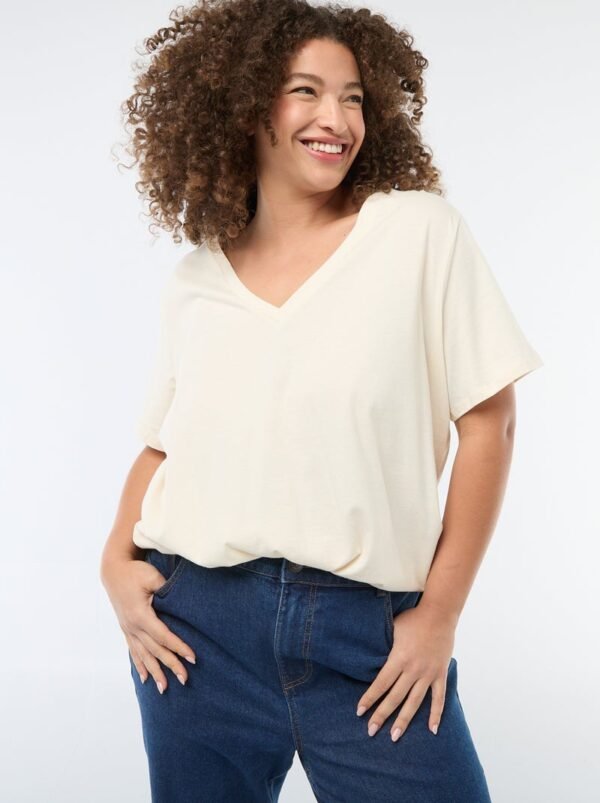 تيشرت Camiseta de cuello en pico