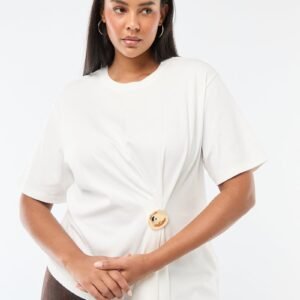 camiseta-de-cuello-redondo-drapeado-con-joya-fantasia-blanco-fsm24_2_hd4 تيشرت Camiseta de cuello drapeado