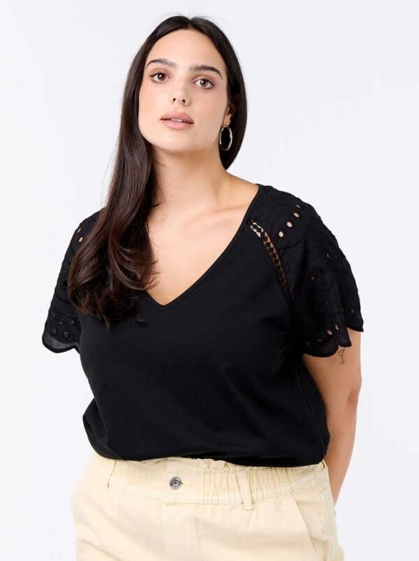 تيشرت Camiseta lisa bordados